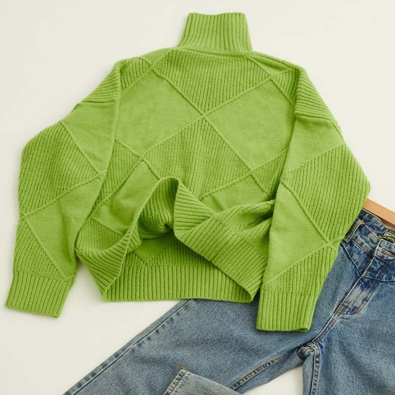 Ladies' Turtleneck with Check Pattern