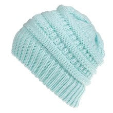 Emma | Cozy Knitted Ponytail Beanie in Soft Yarn – Warmth and Comfort Combined