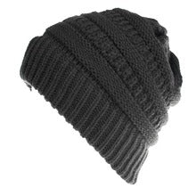 Emma | Cozy Knitted Ponytail Beanie in Soft Yarn – Warmth and Comfort Combined