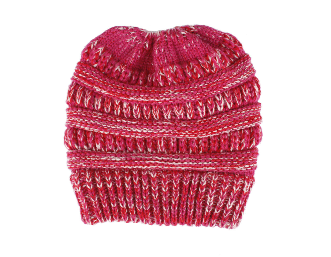 Emma | Cozy Knitted Ponytail Beanie in Soft Yarn – Warmth and Comfort Combined