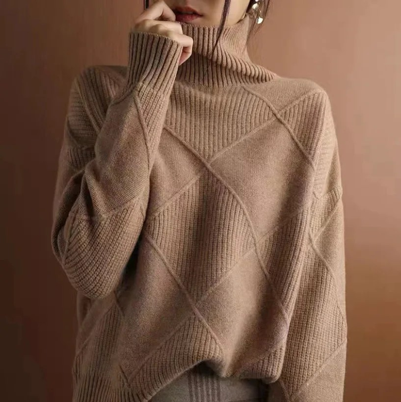 Ladies' Turtleneck with Check Pattern