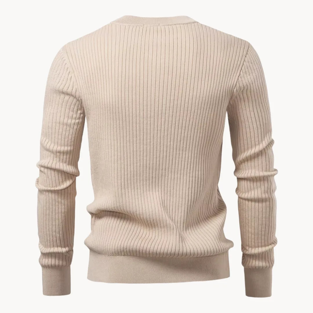 Men's Sweater with Round Neck and Button Closure for Everyday Use