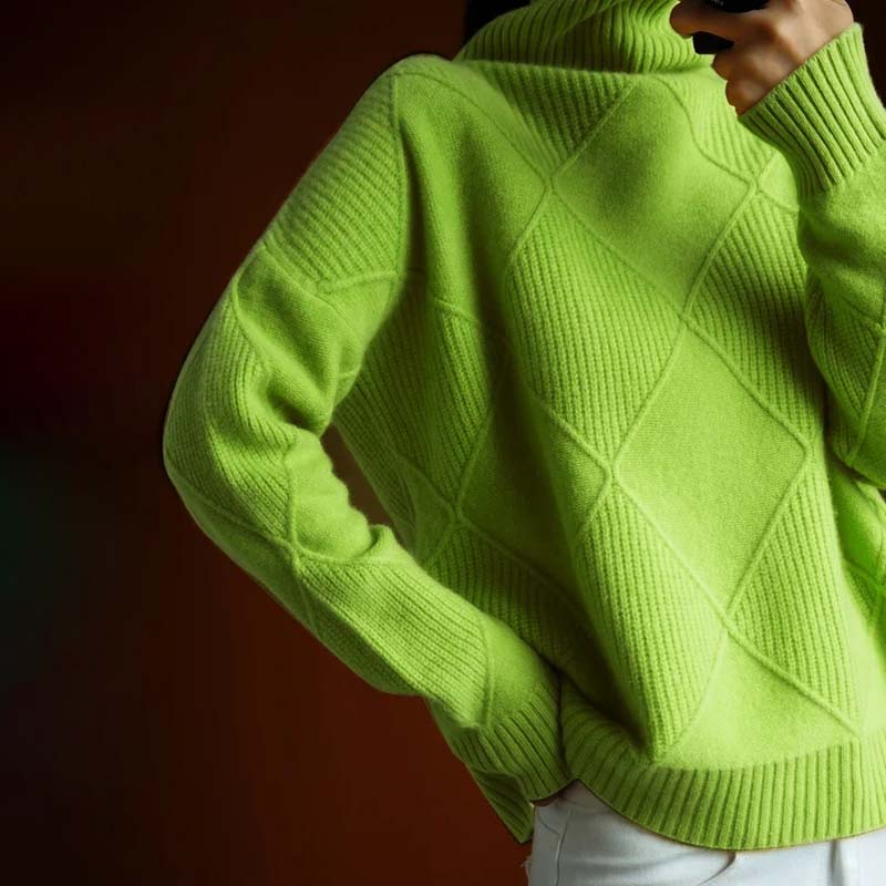Ladies' Turtleneck with Check Pattern