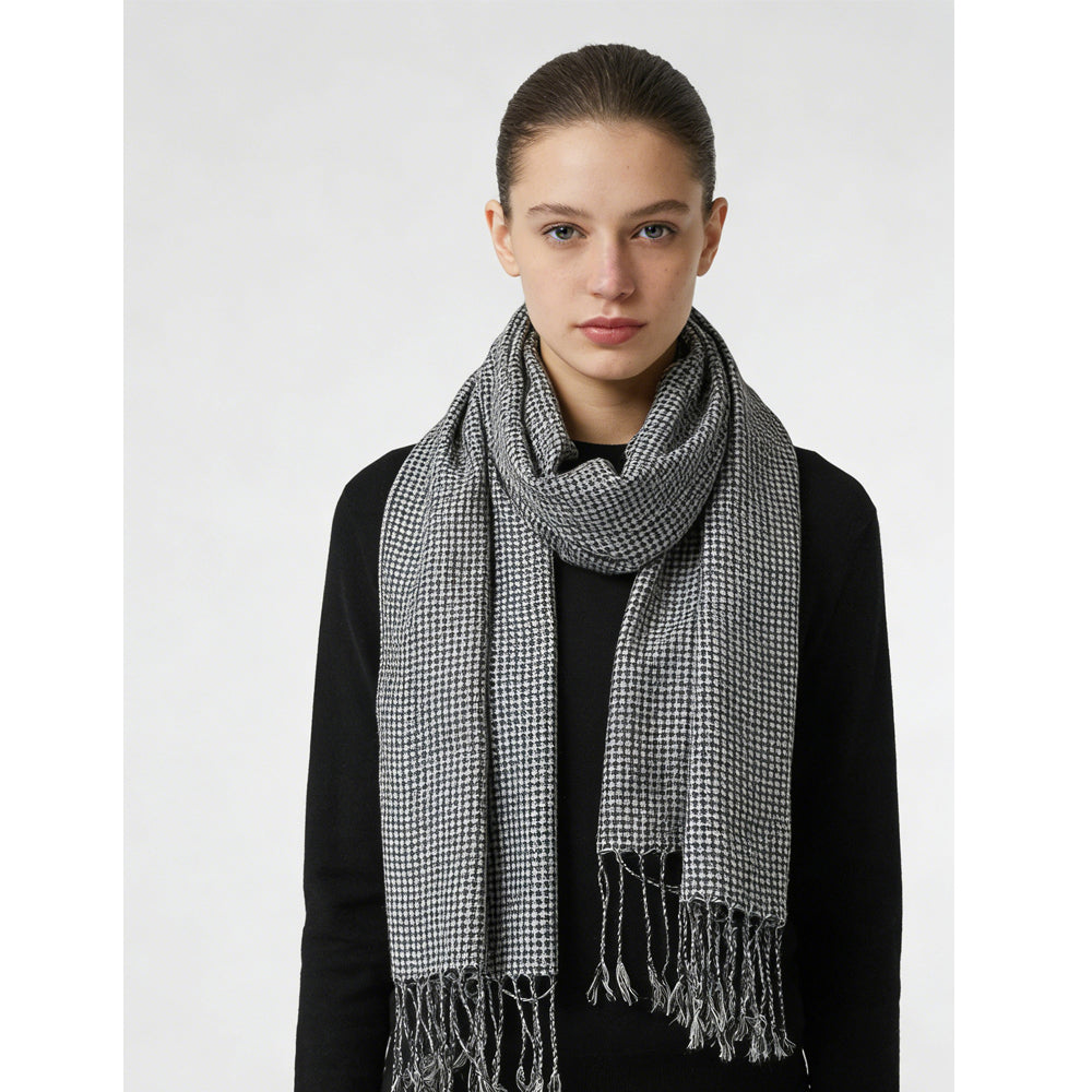 Klara | Black and White Houndstooth Scarf with Fringes