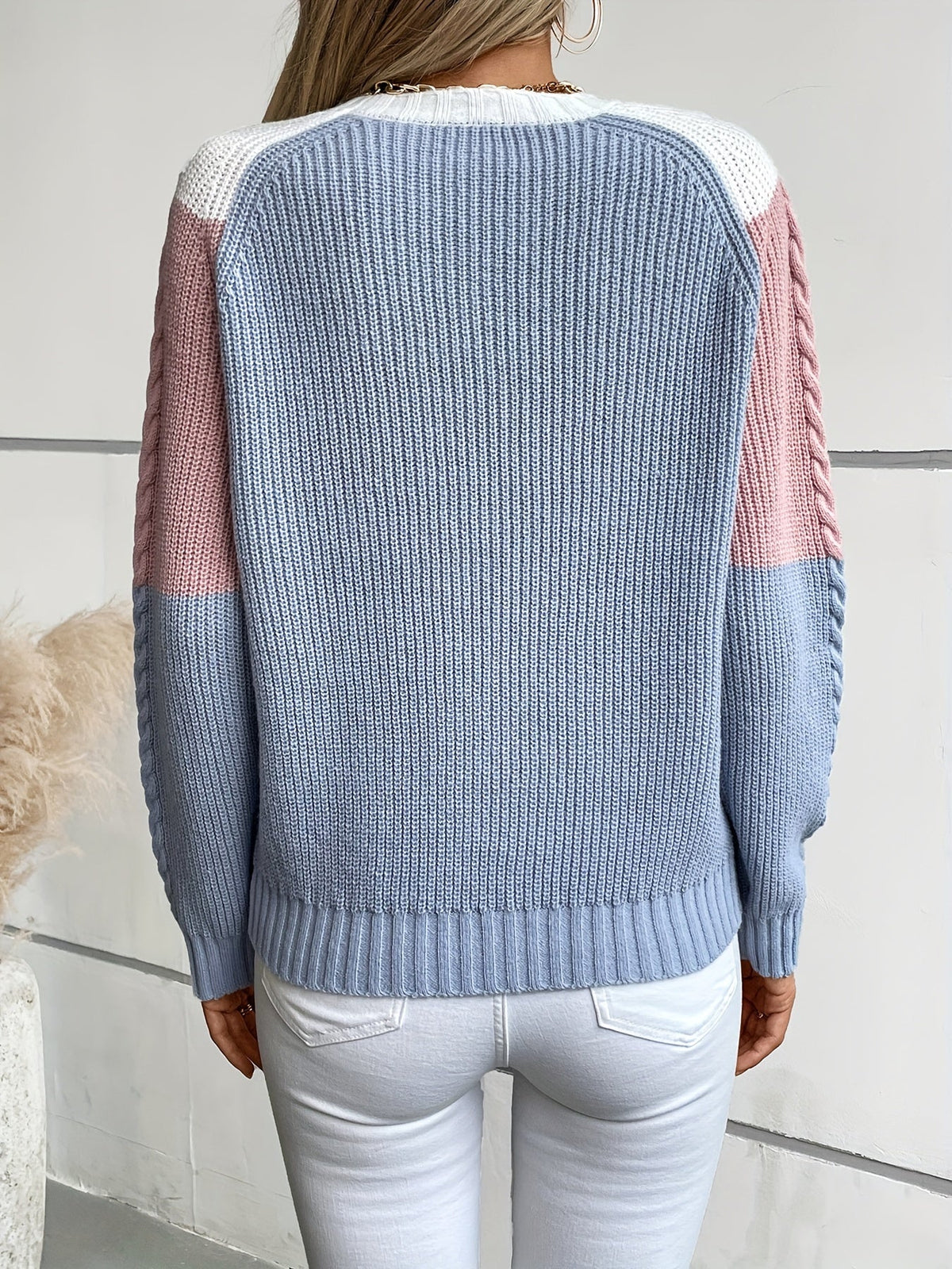 Linnea | Color-Blocked Cable Knit Sweater