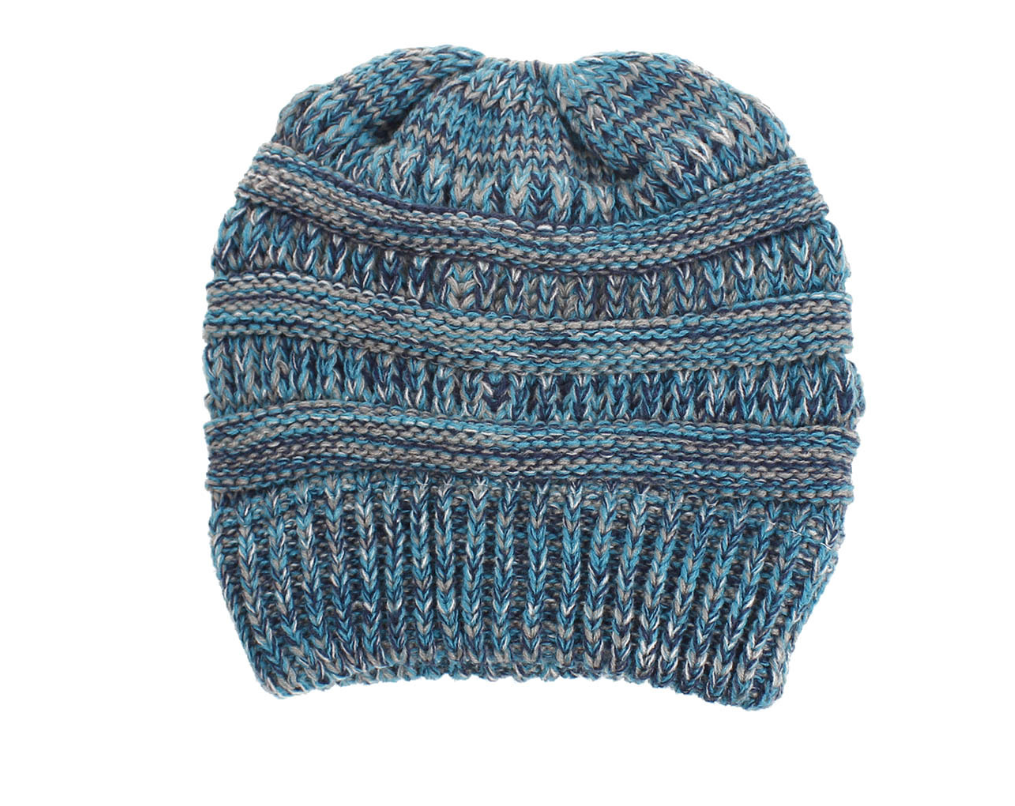 Emma | Cozy Knitted Ponytail Beanie in Soft Yarn – Warmth and Comfort Combined
