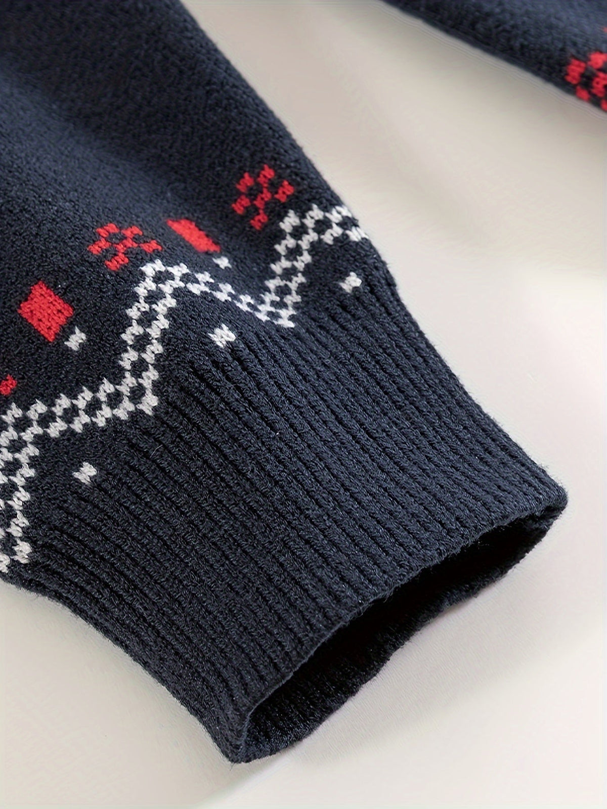 Fabian | Nordic-Inspired Crewneck Sweater