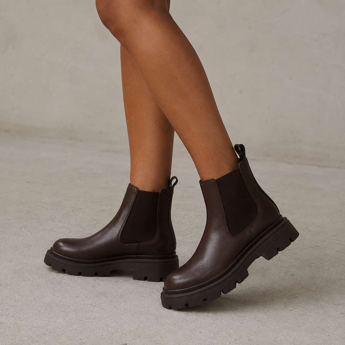 Nora - Chelsea Boots