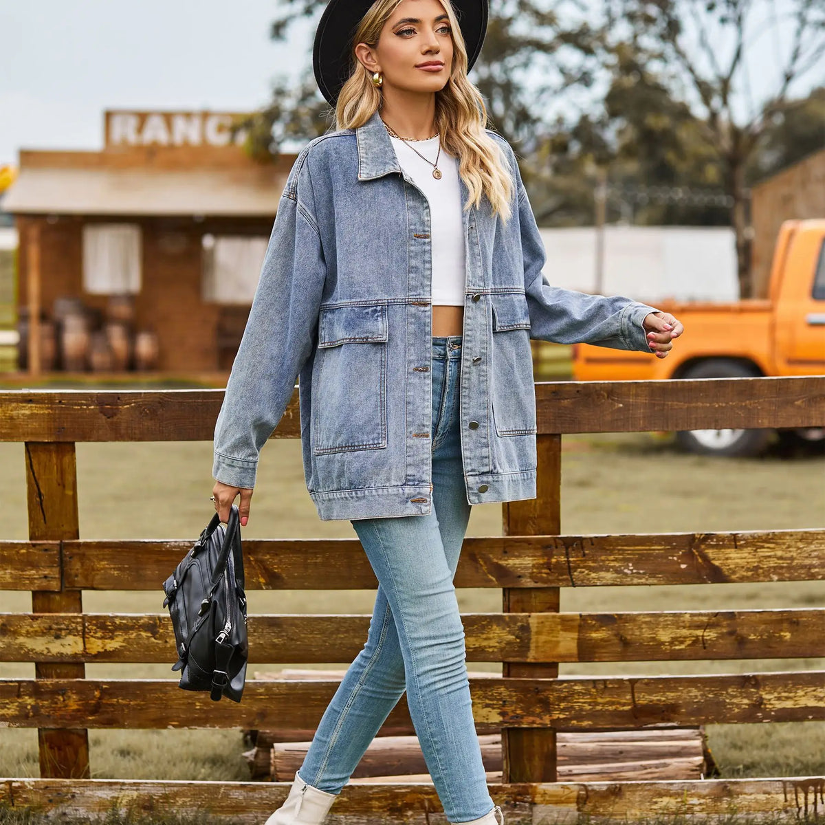 Naya – Women's denim jacket with oversized fit