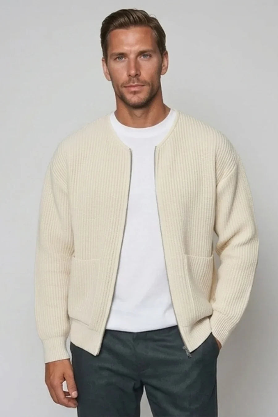 Knitted cardigan for men with pockets - Beige