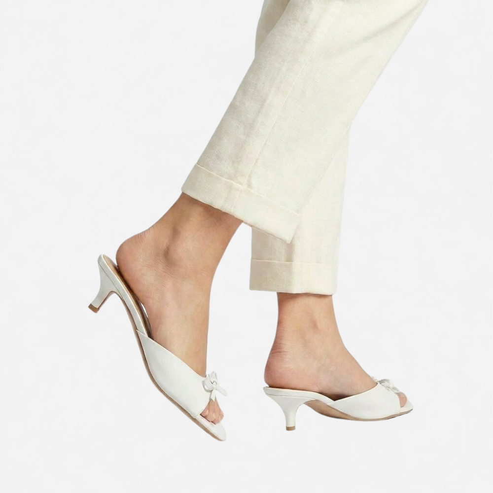 OLDMONEYLOOK | Women Classic Refined Kitten Heel Pumps