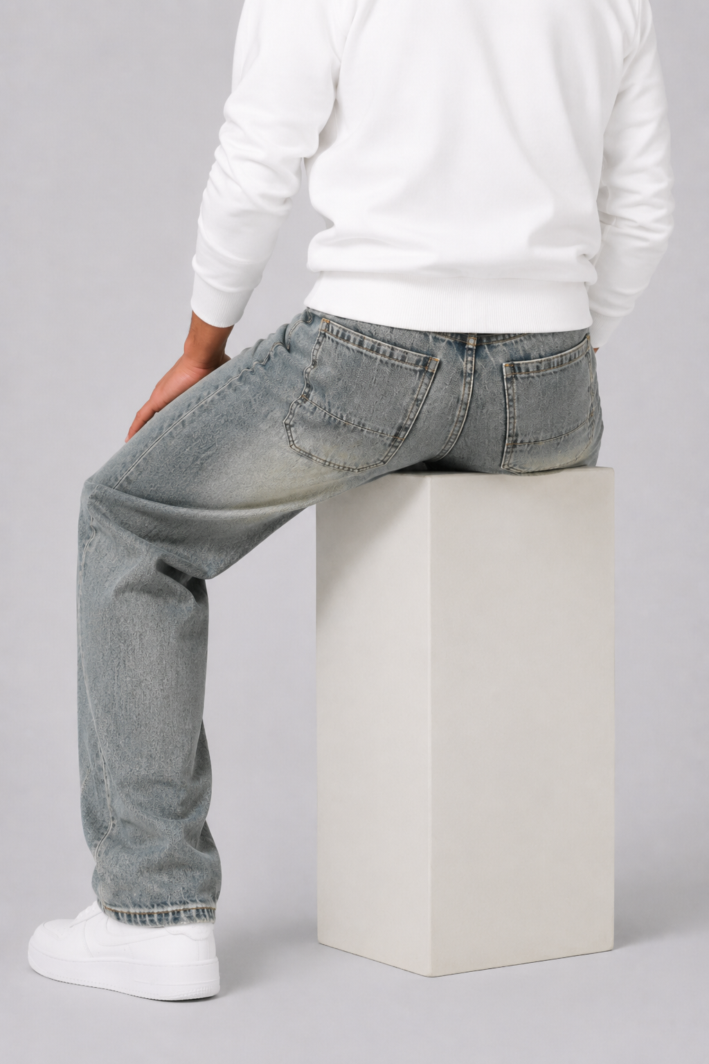 Men's Straight-Fit Jeans Timeless Casual Style