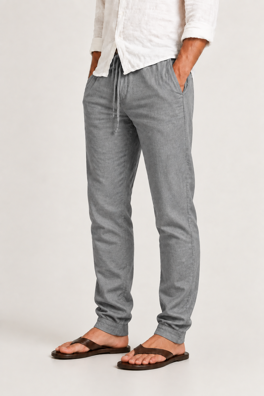 Men's straight-leg joggers with a drawstring