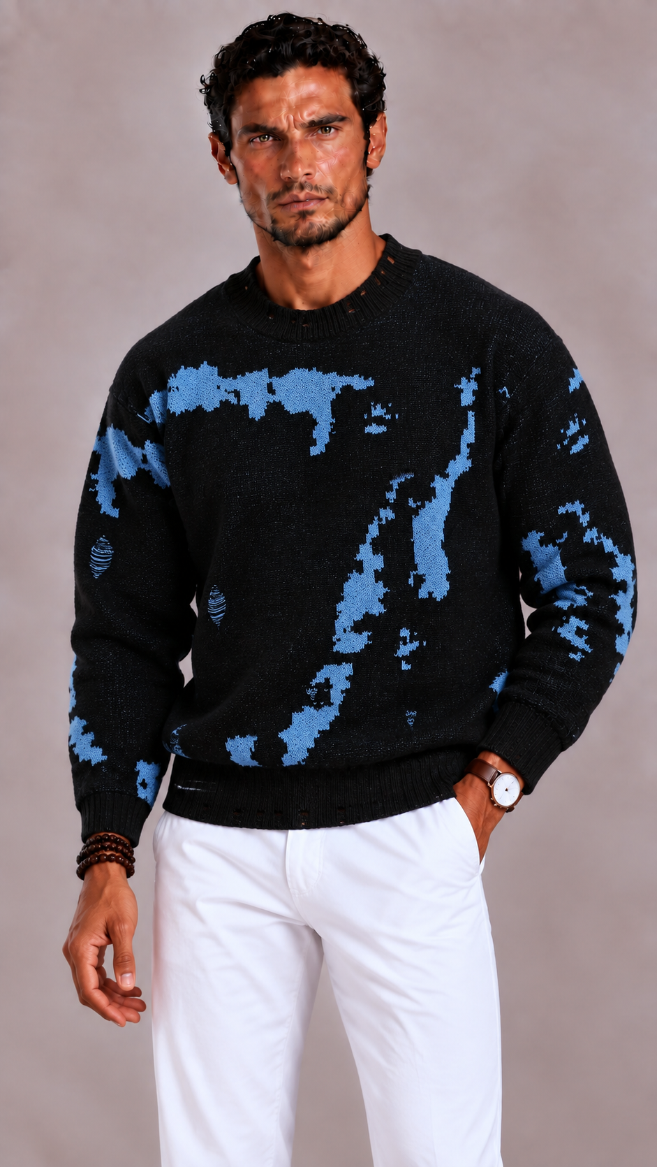 Hand-knitted wool sweater for men, classic fit with a crew neck