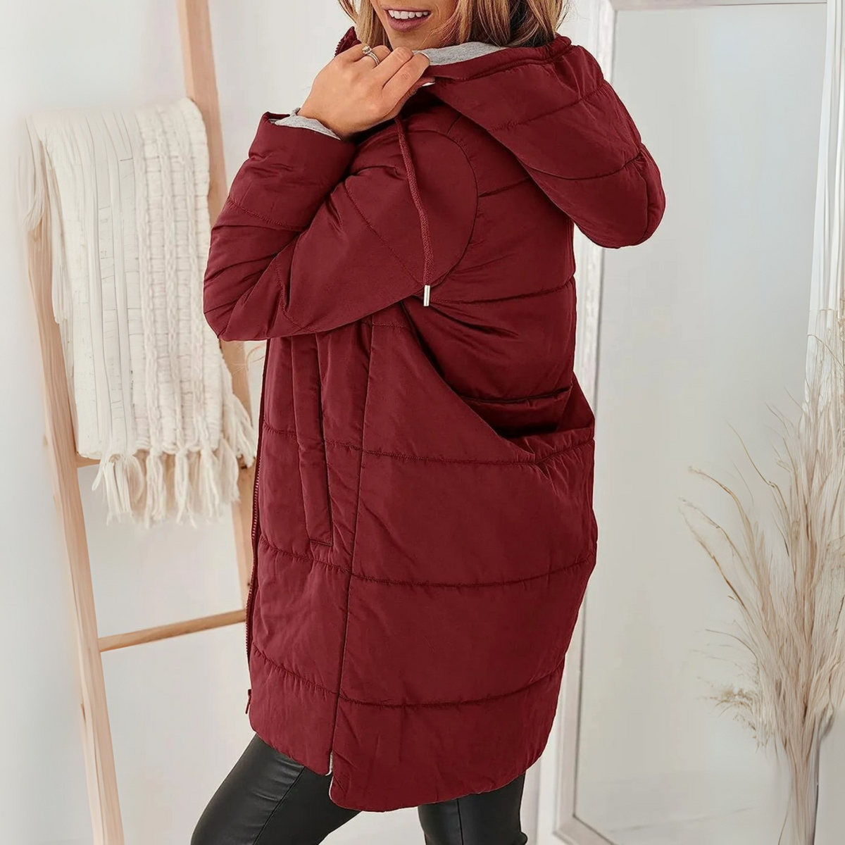 Women's Cozy Hooded Down Puffer Jacket - Perfect for Winter