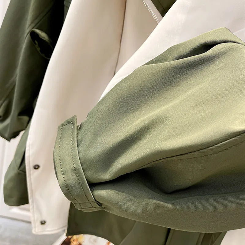 Chic Women's Windproof Jacket - Weather-Resistant Design