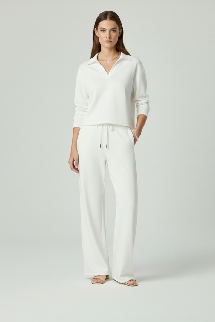 Co-ord Lounge Set for Women with V-Neck and Wide Trousers