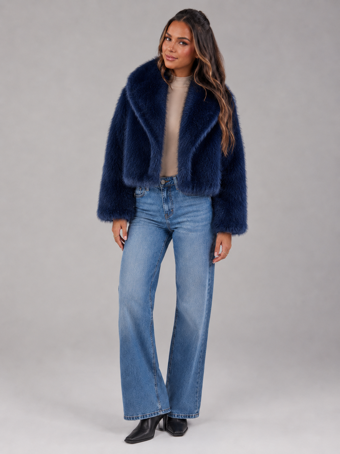 Cropped Oversized Women's Fur Jacket with Shawl Collar and Smooth Lining