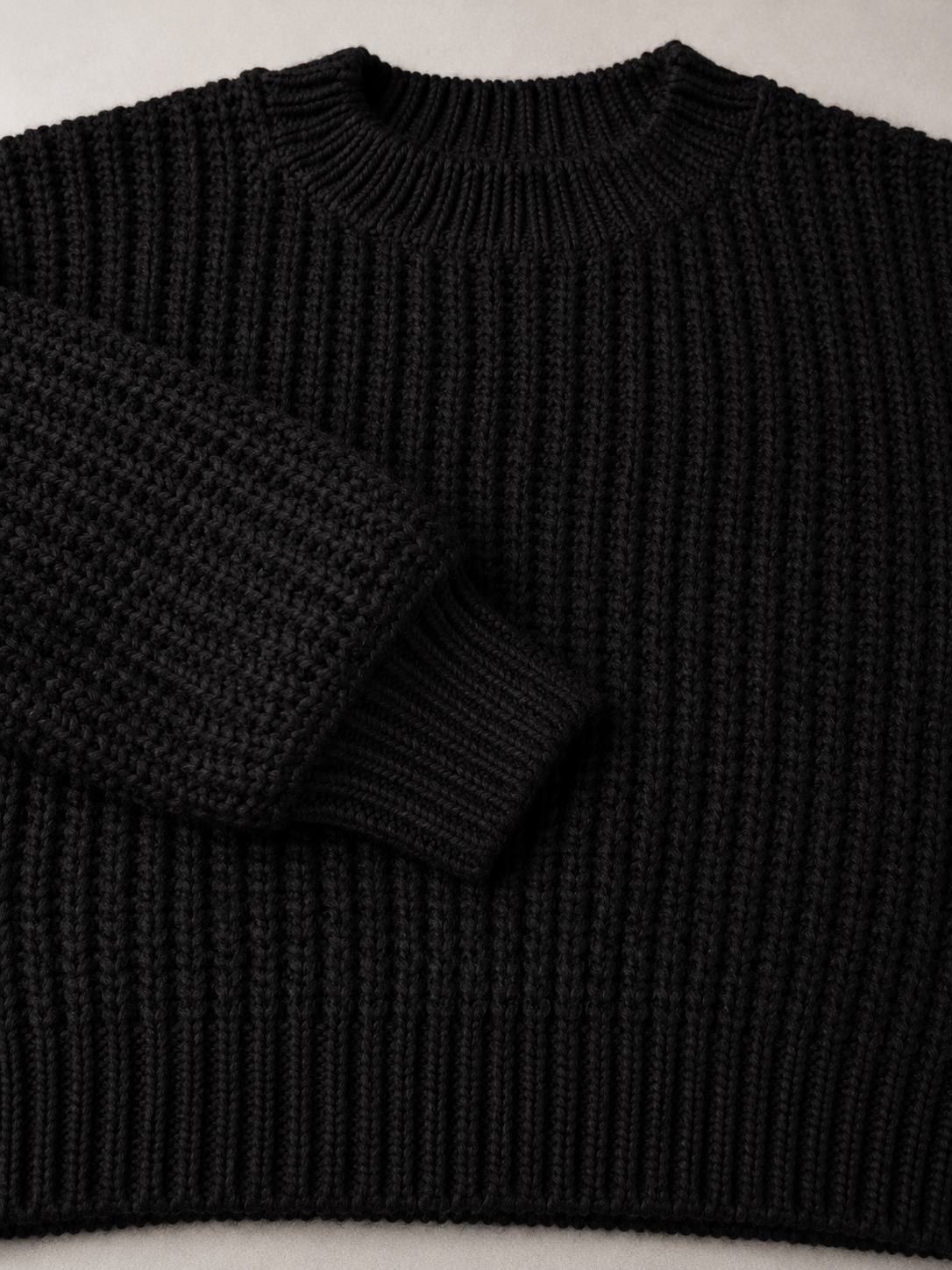 Women's Oversized Cable Knit Sweater with Drop Shoulders and Ribbed Cuffs