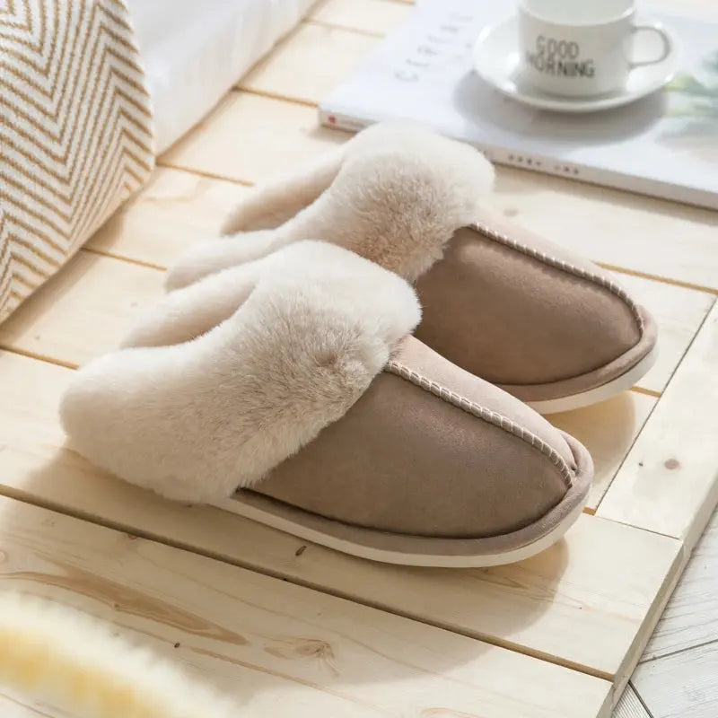 Cushioned Closed-Toe Women's Slippers with Thick Non-Slip Sole