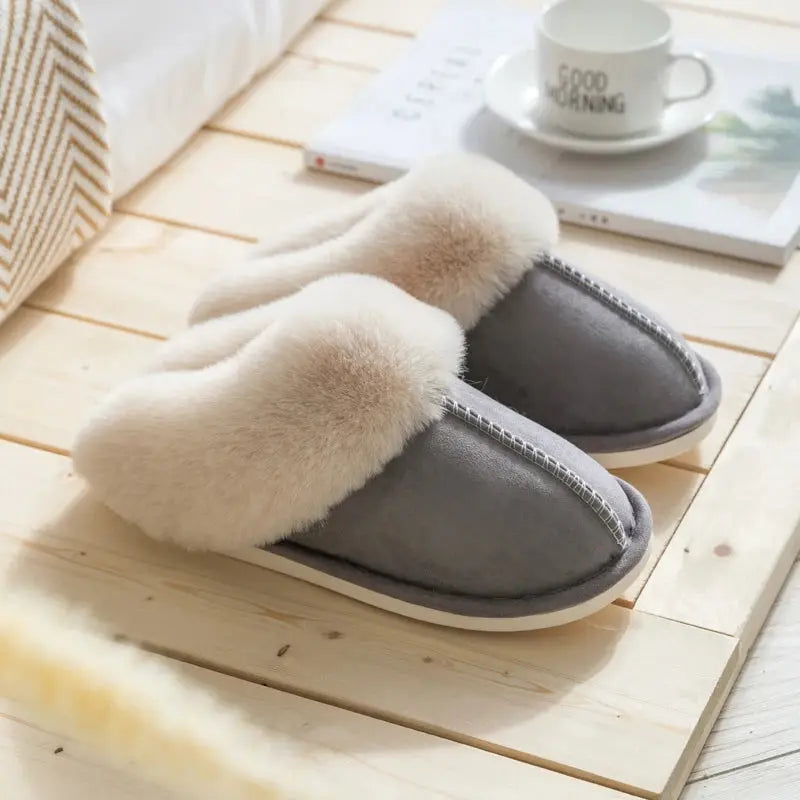 Cushioned Closed-Toe Women's Slippers with Thick Non-Slip Sole