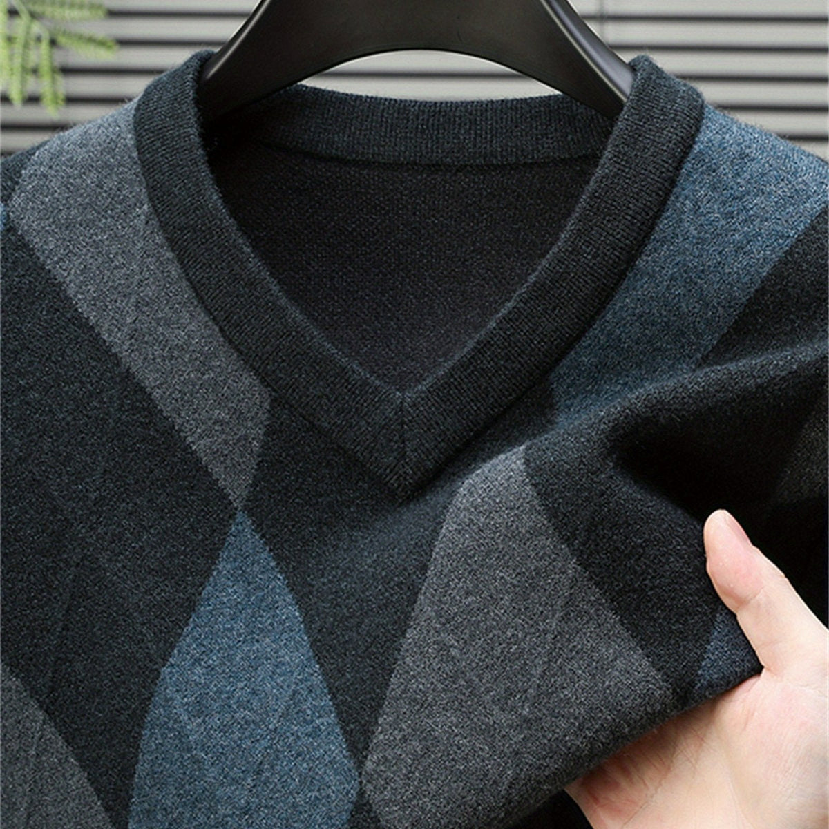 Ellis | Argyle V-Neck Sweater