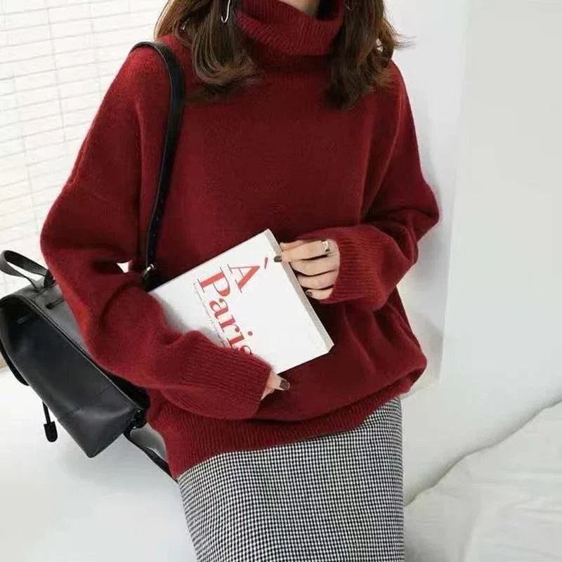 Cozy turtleneck jumper for women with an oversized fit in khaki