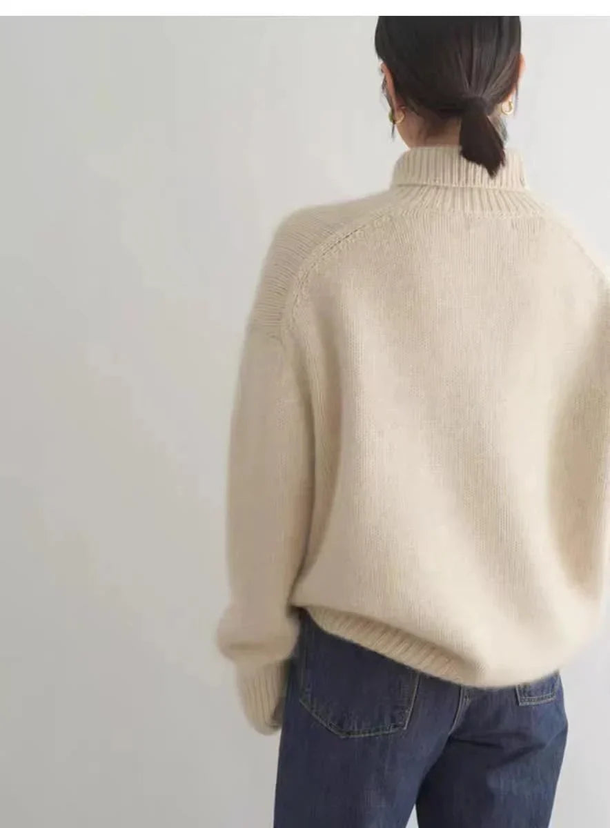 Cozy turtleneck jumper for women with an oversized fit in khaki