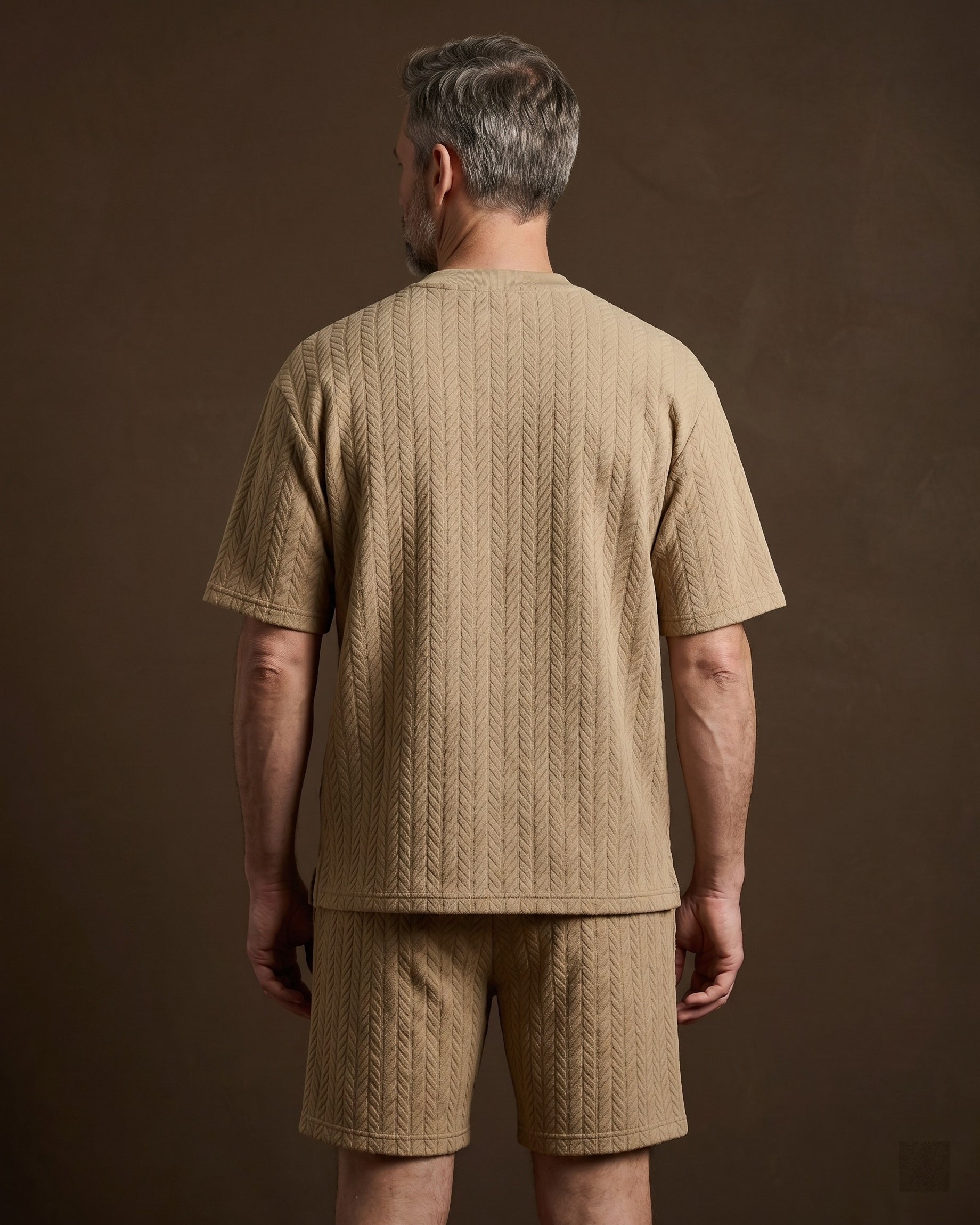 Knitted set with V-neck and shorts for men