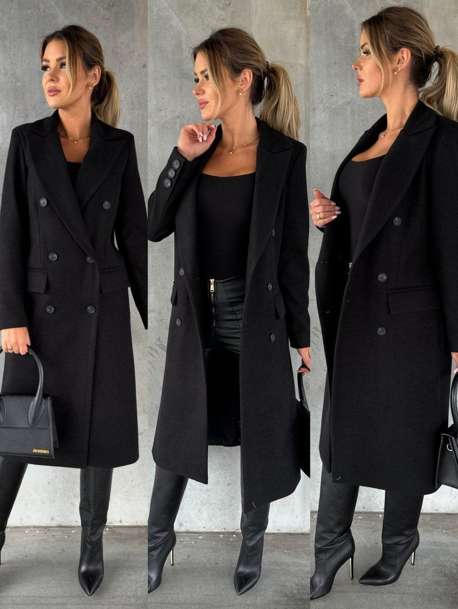 Knee-Length Women's Wool Coat featuring Notched Collar and Straight Fit