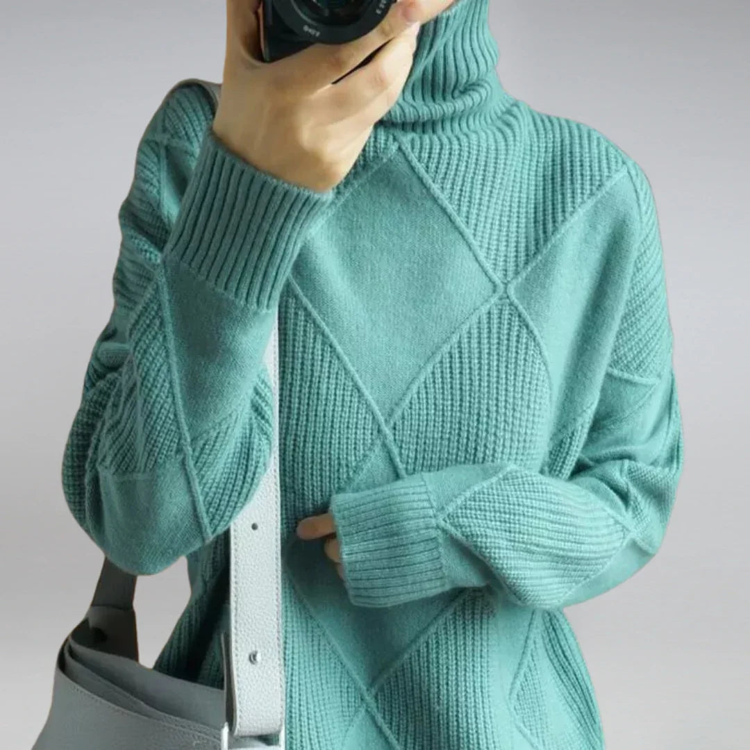 Ladies' Turtleneck with Argyle Pattern and Comfortable Wool