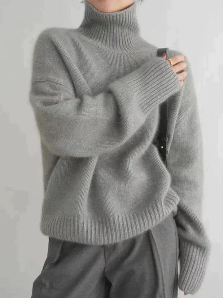 Ladies' Cashmere Turtleneck with Lightweight Design for Winter Days