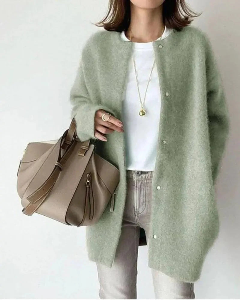 Women's Oversized Cardigan with Round Neck and Snap Buttons