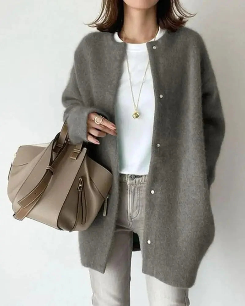 Women's Oversized Cardigan with Round Neck and Snap Buttons