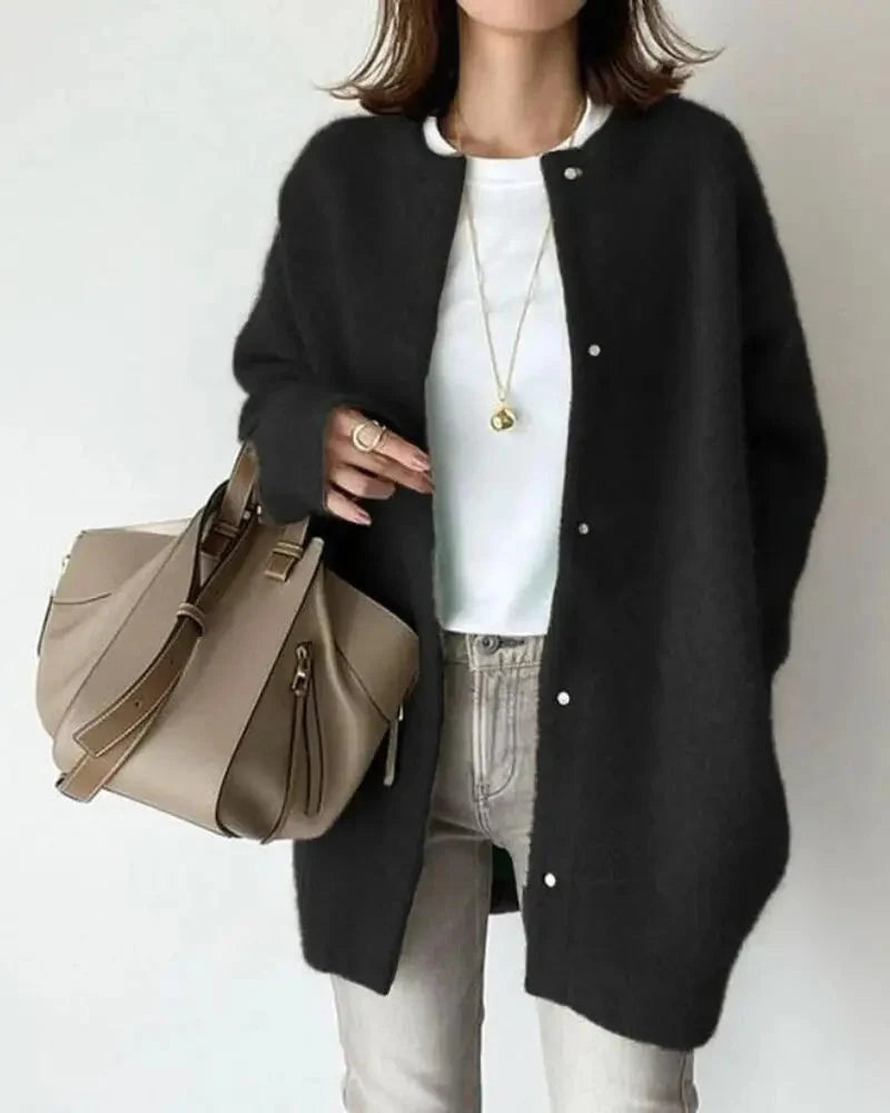 Women's Oversized Cardigan with Round Neck and Snap Buttons