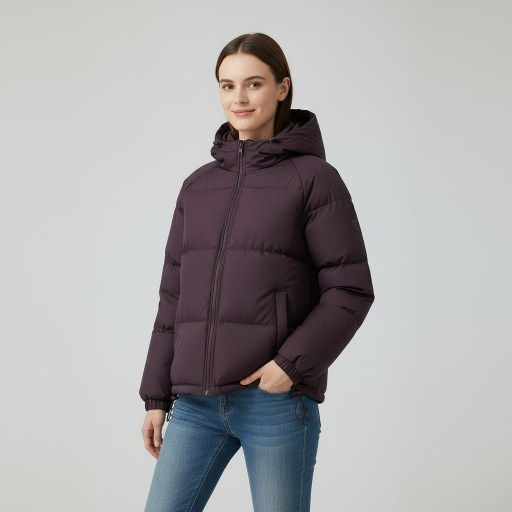 Ladies' winter coat with elegant fit and lined hood for warmth
