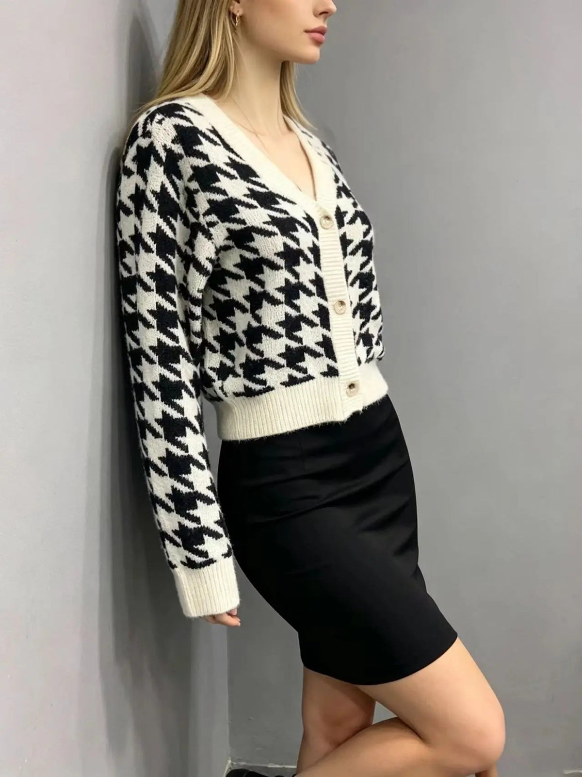 Women's Short Cardigan with Patterned Knit