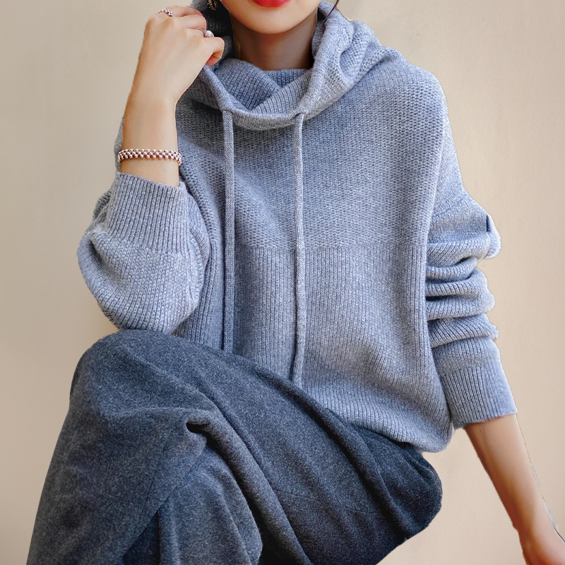 Women's Hooded Sweatshirt | Stylish Fit & Breathable Comfort