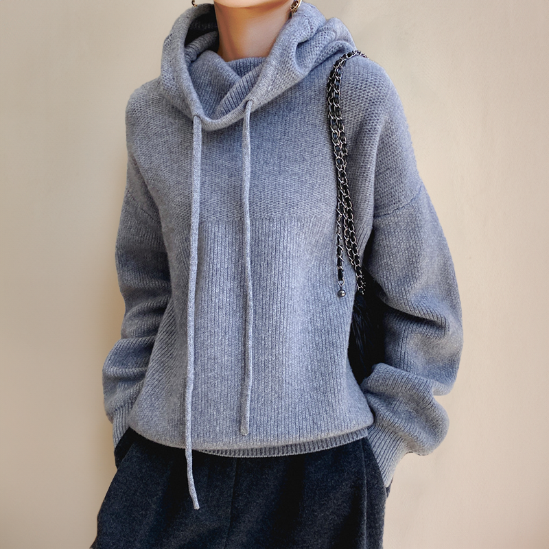 Women's Hooded Sweatshirt | Stylish Fit & Breathable Comfort