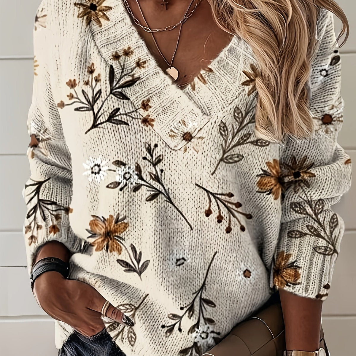 Saskia | V-Neck Floral Knit Sweater