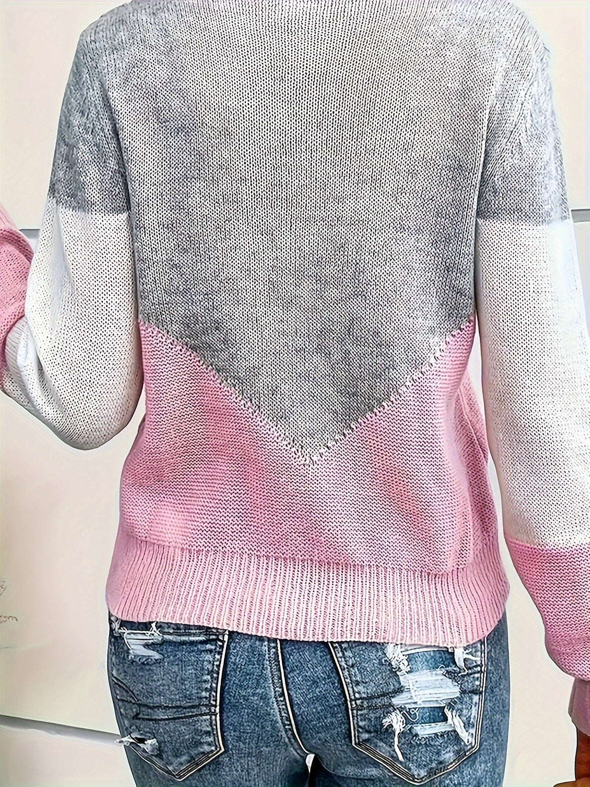 Lydia | Color-Blocked V-Neck Sweater