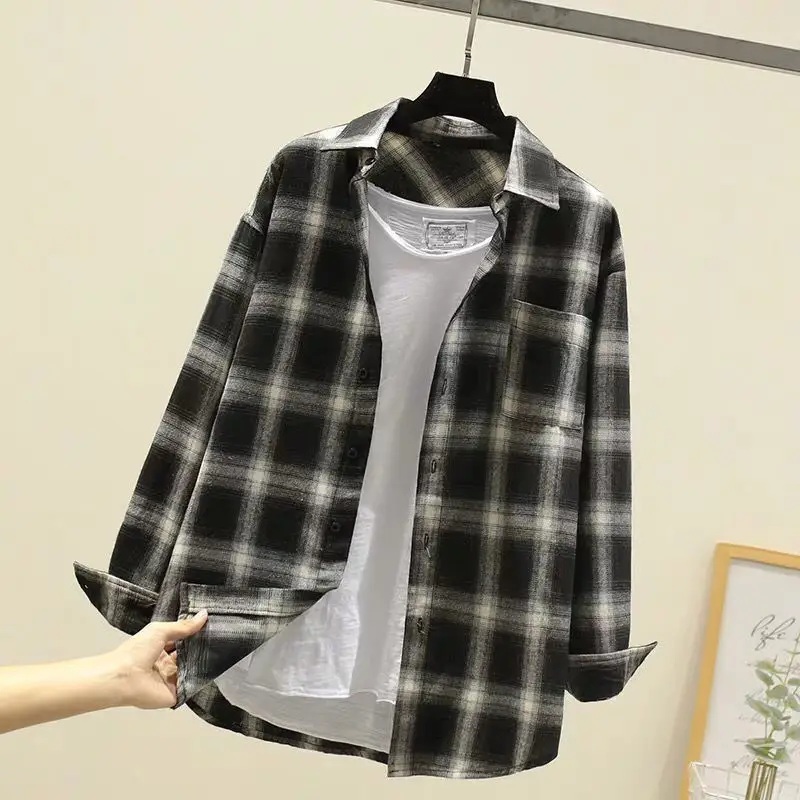 Slim checked shirt for men with an elegant design and a casual style | Bent