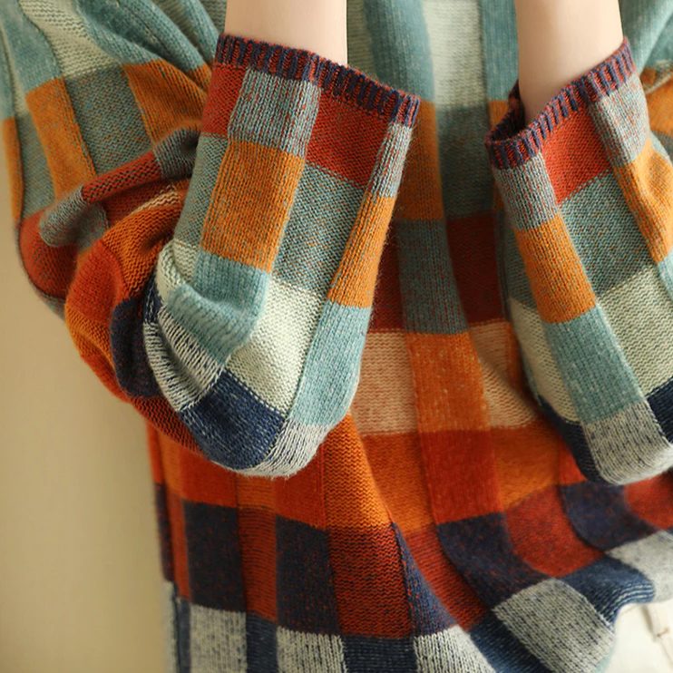 Women's Round Neck Checked Sweater
