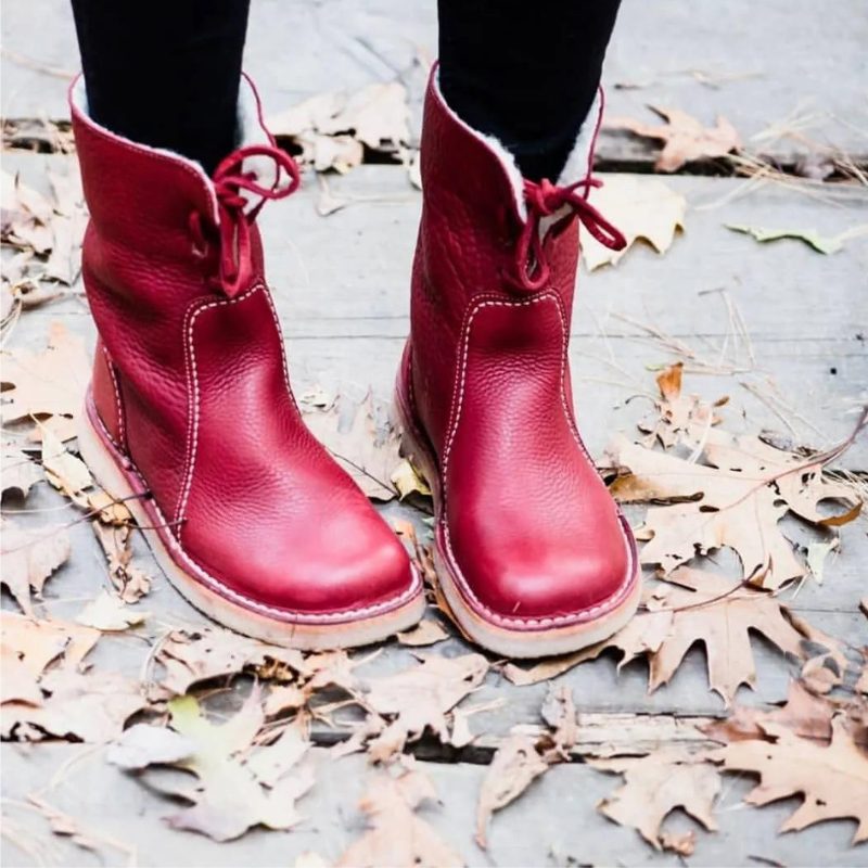 Women's Lined Lace-Up Boots