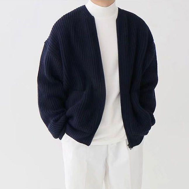 Nonchalant Chunky Knit Men's Cardigan with Round Neck and Patch Pockets