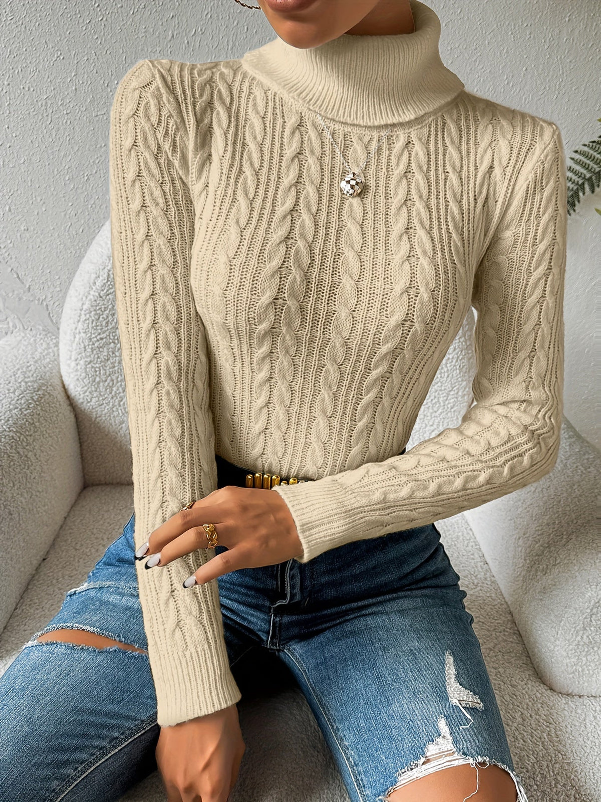 Amara Women's Classic Cable Knit Sweater