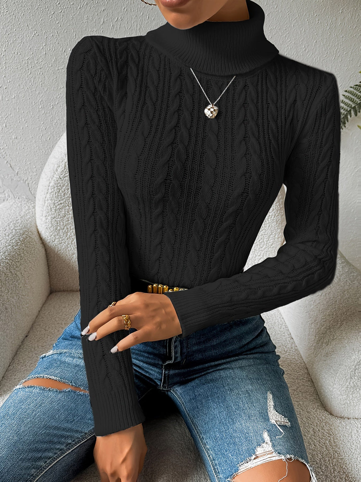 Amara Women's Classic Cable Knit Sweater