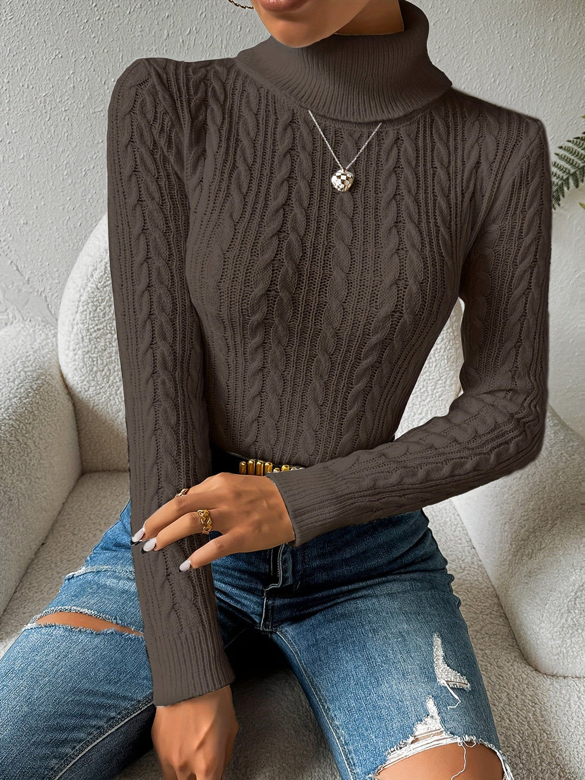 Amara Women's Classic Cable Knit Sweater