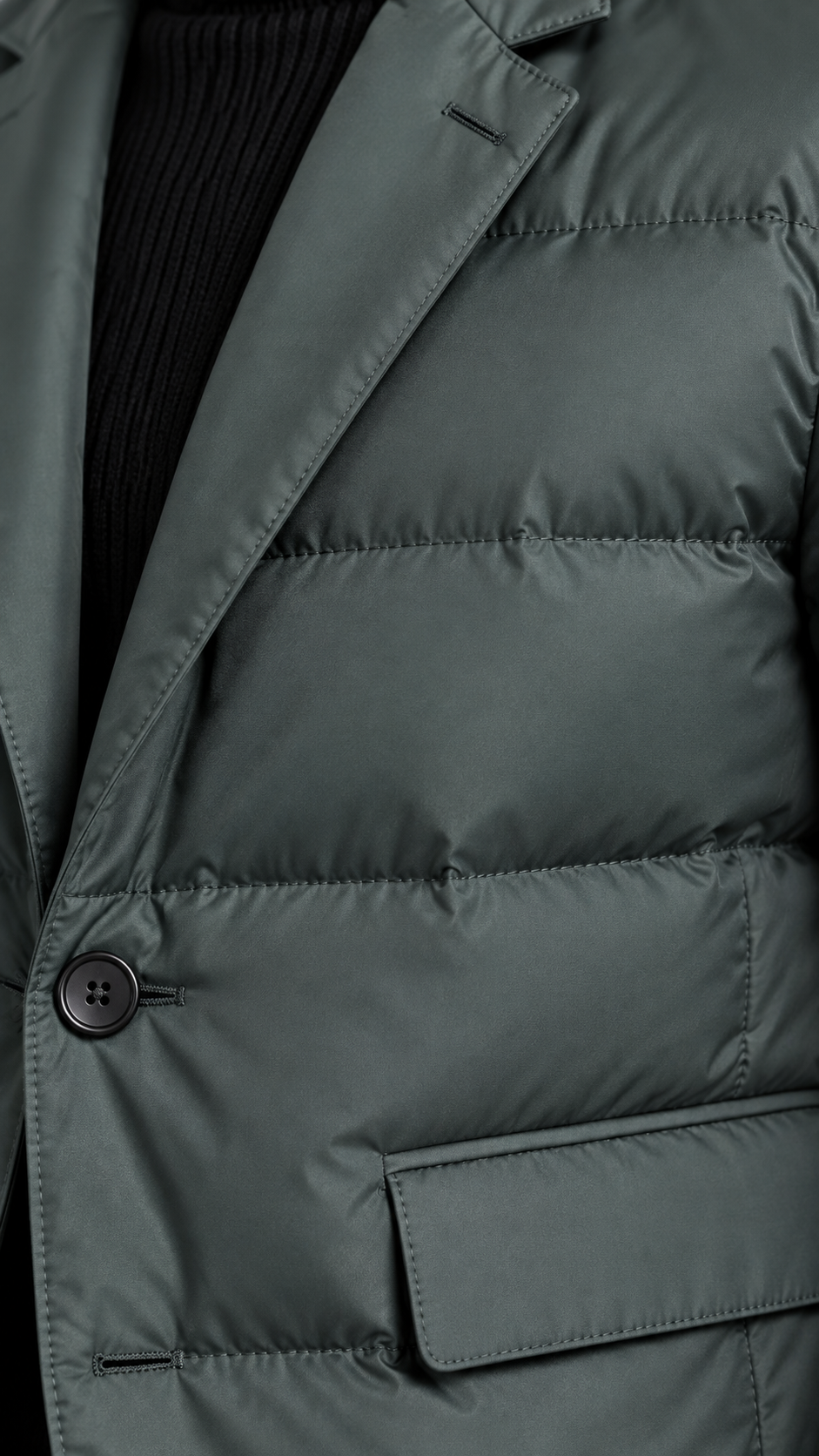 Men's Softshell Jacket with Insulated Lining and Multiple Pockets