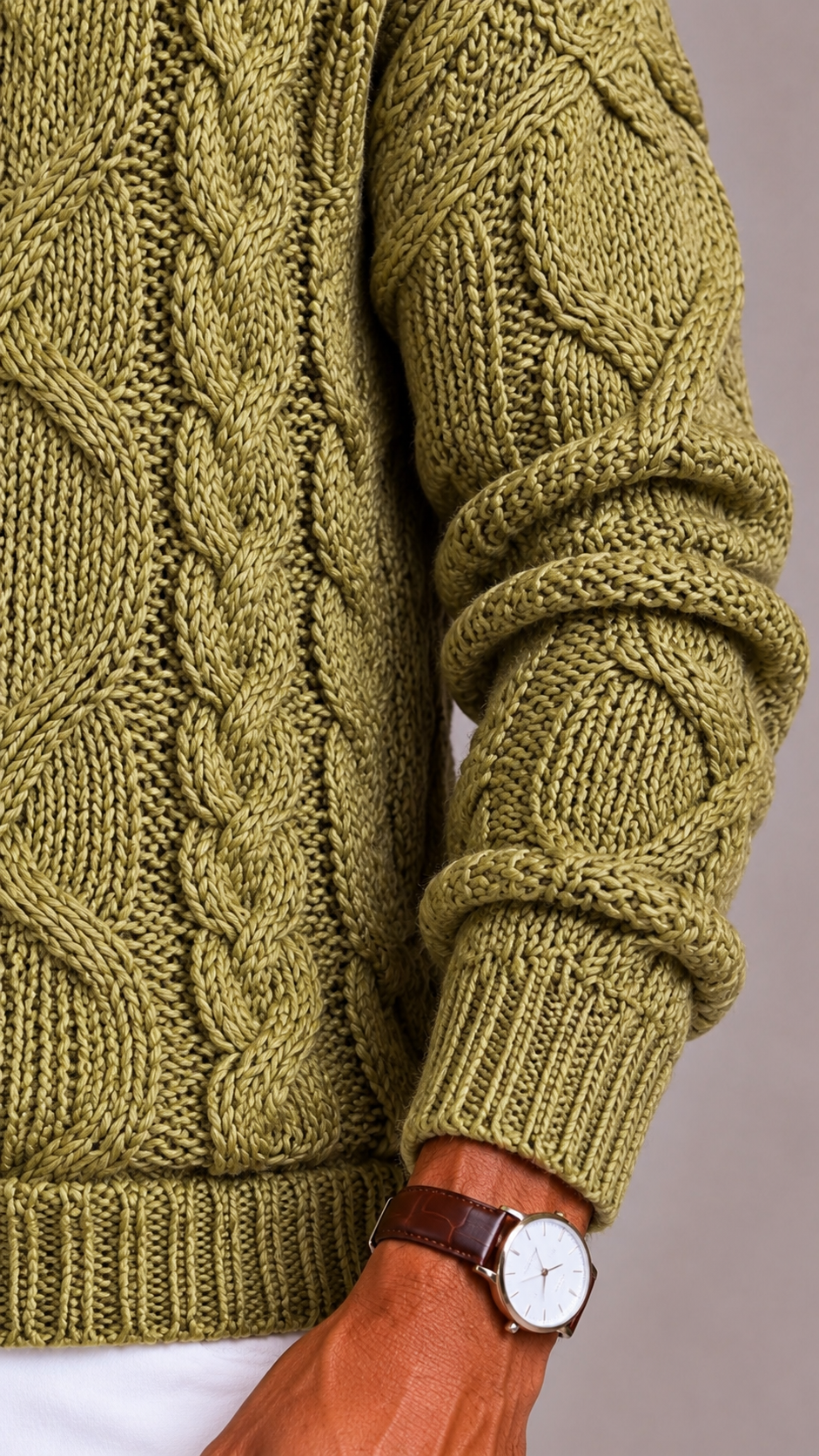 Men's Cable Knit Turtleneck Jumper with Long Sleeves and Ribbed Finish